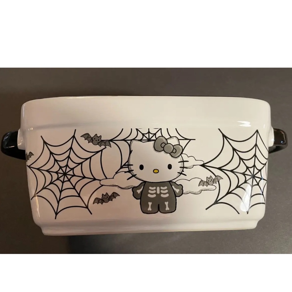 New HELLO KITTY Baking Dish